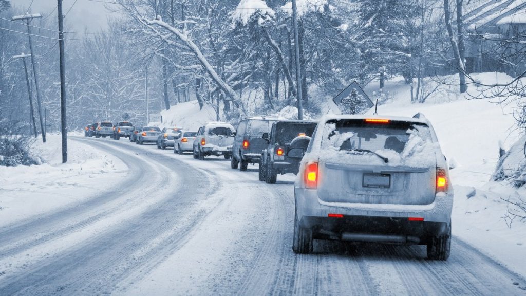 conduire voiture par mauvais temps